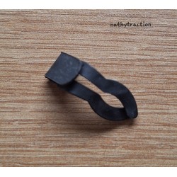1 agrafe de paneaux de porte TRACTION