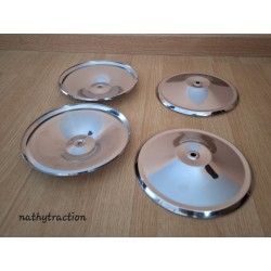 Un lot de 4 enjoliveurs de roue en inox 2CV/Dyane/Acadiane/Méhari
